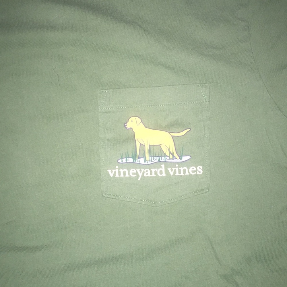Vineyard Vines T-shirt